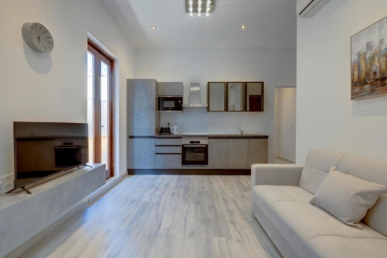 Modern Apartment In The Best Area Of Sliema Exterior photo